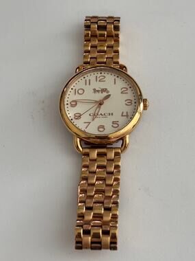 Coach Delancey Horse Carriage Ladies Watch Rose Gold Tone READ